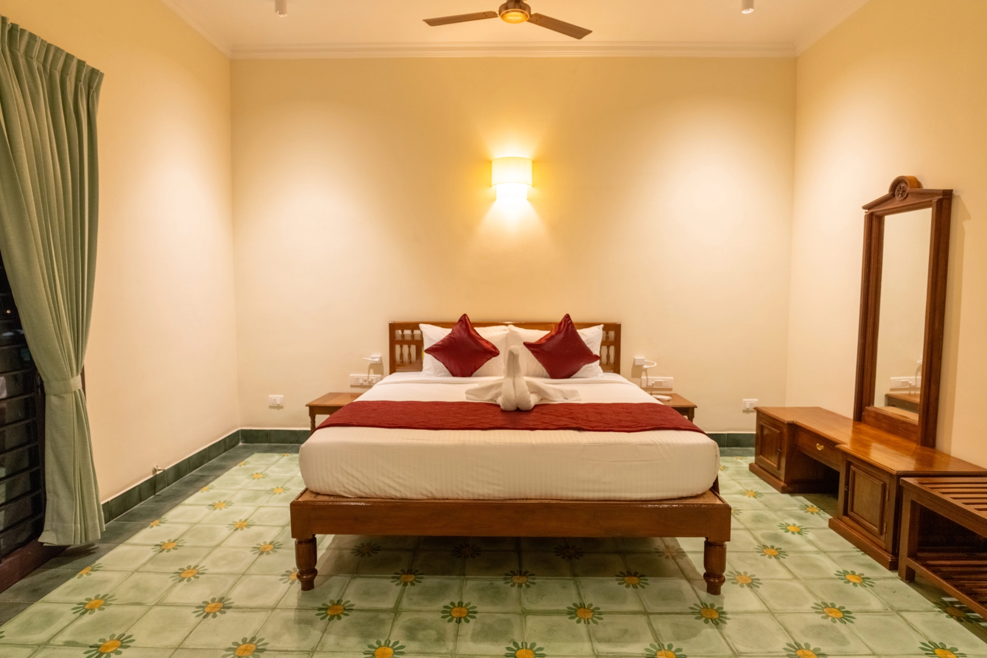 Premium luxury bedroom near Kumbakonam temples